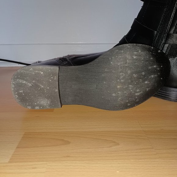 NWOT Torrid Size 7 Wide Width Black Faux Leather Strappy Combat Boot - Picture 4 of 4